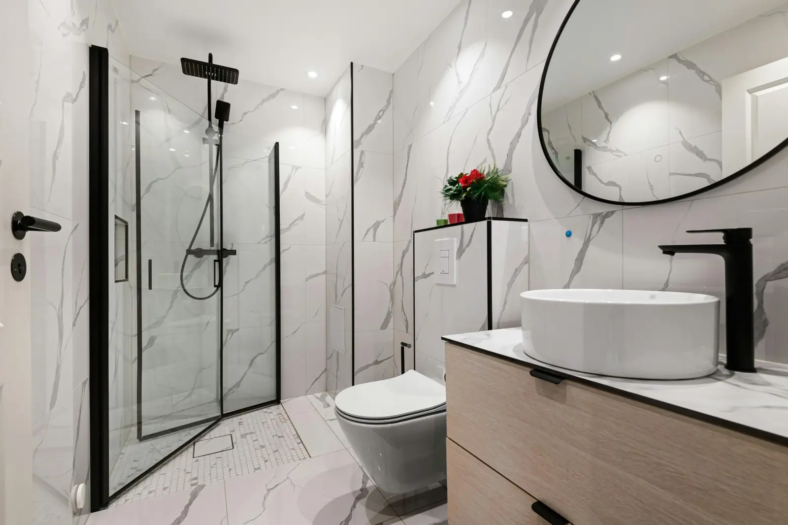 Transformer sa baignoire en douche italienne : co&ucirc;t et &eacute;tapes en 2026